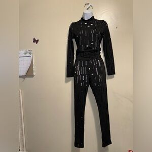Black two piece set ripped good condition
